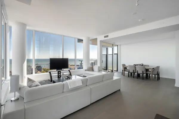 28 Ann ST #2102, Mississauga, ON L5G 0E1