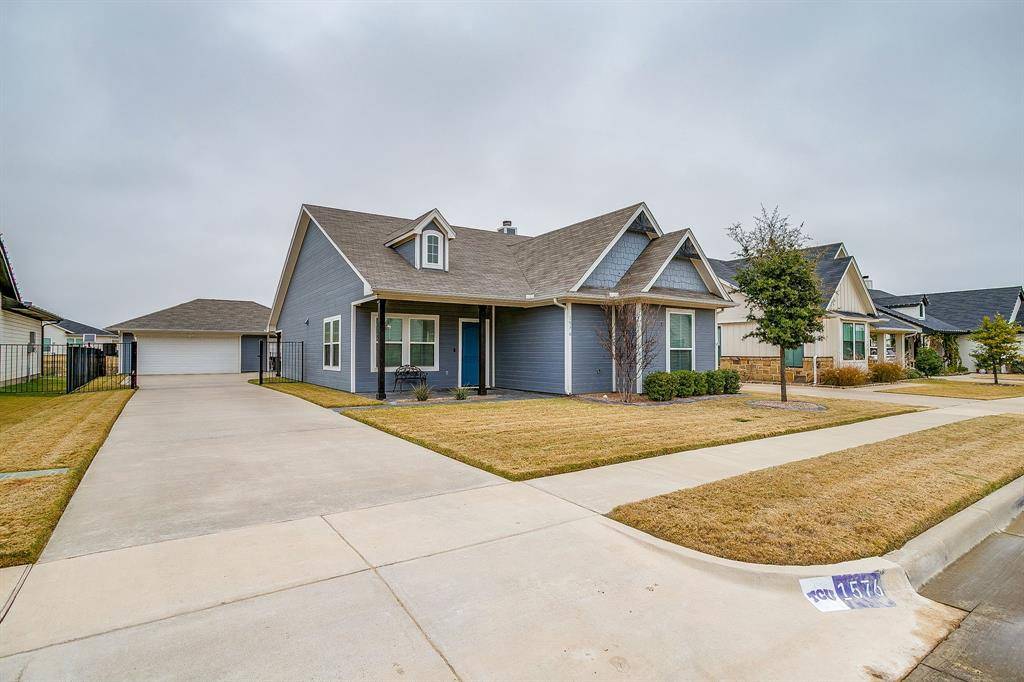 1576 Lizzie Lane, Burleson, TX 76028
