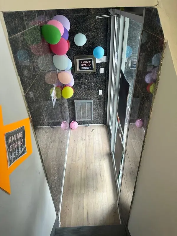 627 Bloor ST W #2/F, Toronto C01, ON M6G 1K8