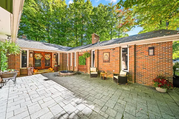 King, ON L0G 1N0,23 Cedarwood CRES