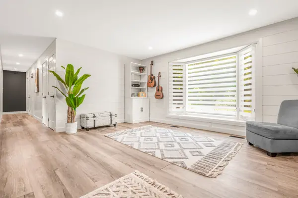 Barrie, ON L4M 1W7,155 NAPIER ST