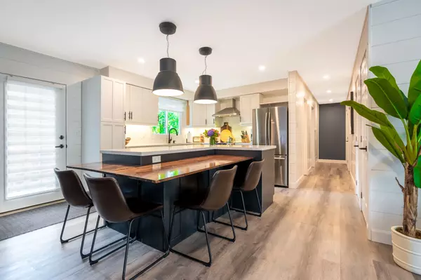 Barrie, ON L4M 1W7,155 NAPIER ST