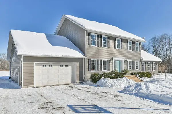 Tweed, ON K0K 3J0,104 Carss RD