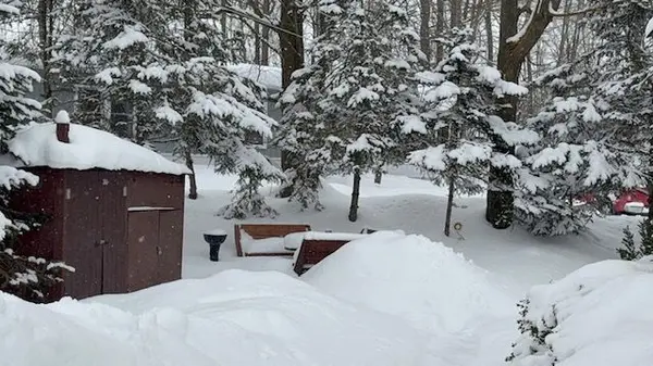 Southgate, ON N0C 1B0,21 Maple Grove Village RD