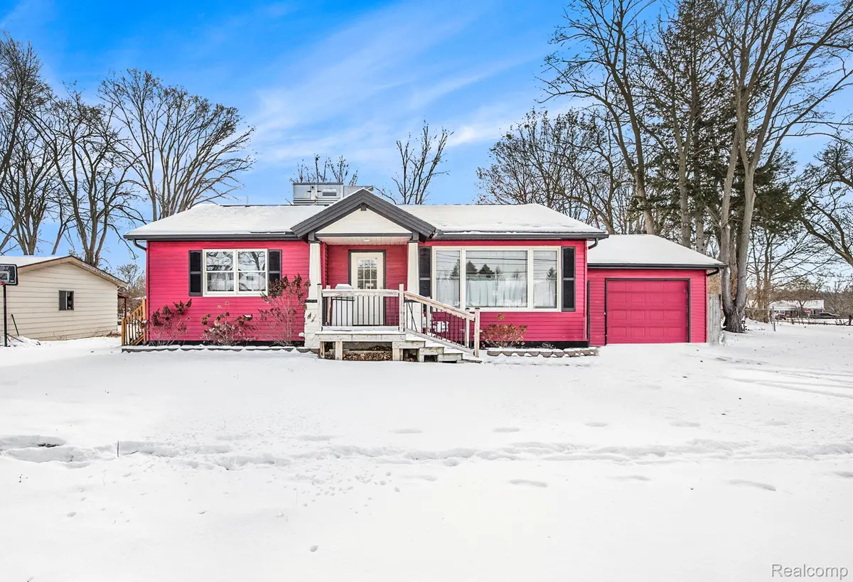 1444 E PIERSON RD, Flushing, MI 48433