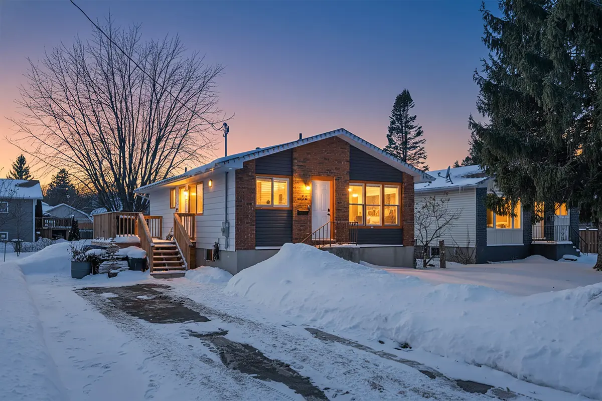 Collingwood, ON L9Y 3X8,135 Niagara ST