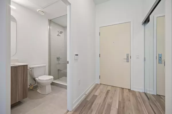 Toronto, ON M5A 0Y5,15 Richardson ST #204