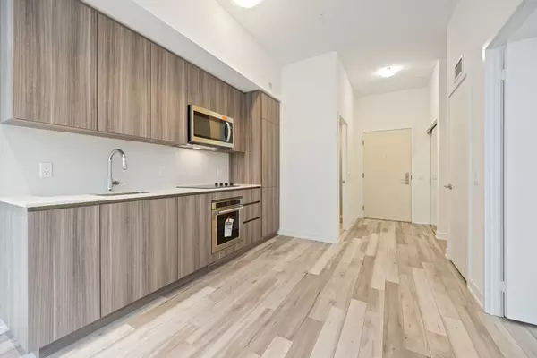 Toronto, ON M5A 0Y5,15 Richardson ST #204