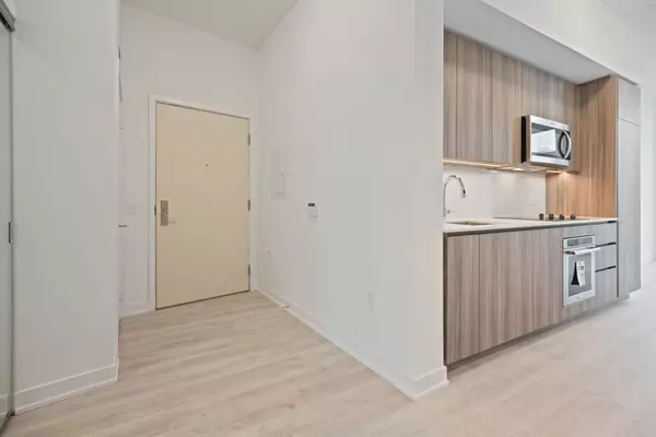 Toronto, ON M5A 0Y5,15 Richardson ST #217