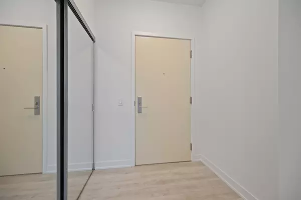 Toronto, ON M5A 0Y5,15 Richardson ST #306