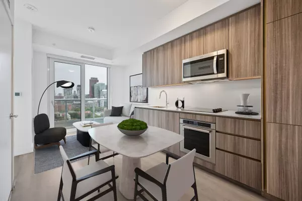 15 Richardson ST #1302, Toronto, ON M5A 0Y5