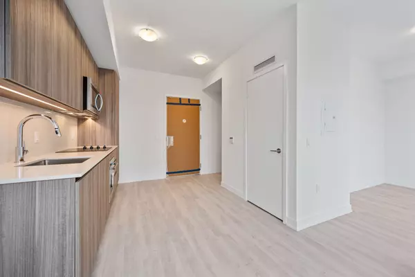 Toronto, ON M5A 0Y5,15 Richardson ST #1302