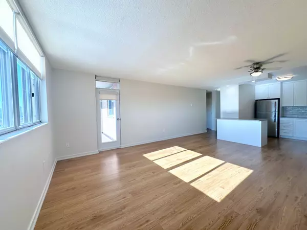 Toronto E06, ON M1L 4P2,30 Denton AVE #1423