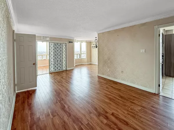 Brampton, ON L6Y 3V1,20 Cherrytree DR #Ph09