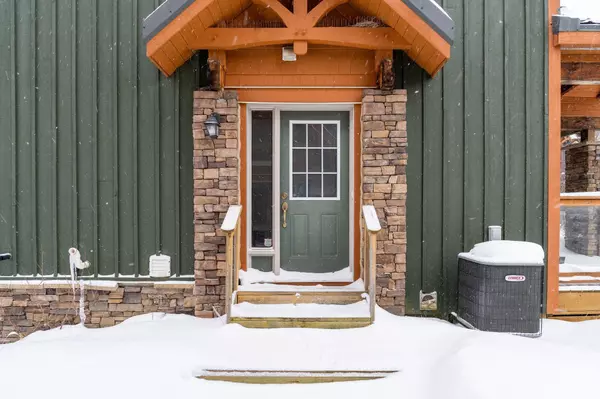 Blue Mountains, ON L9Y 0V5,214 Blueski George CRES #41