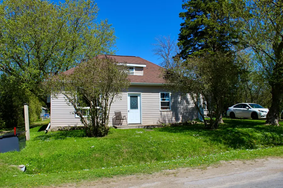2557 Bruce 9 RD, Northern Bruce Peninsula, ON N0H 1W0