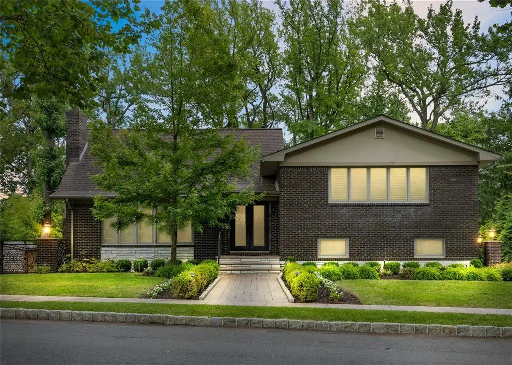 14 Merrick AVE, Staten  Island, NY 10301