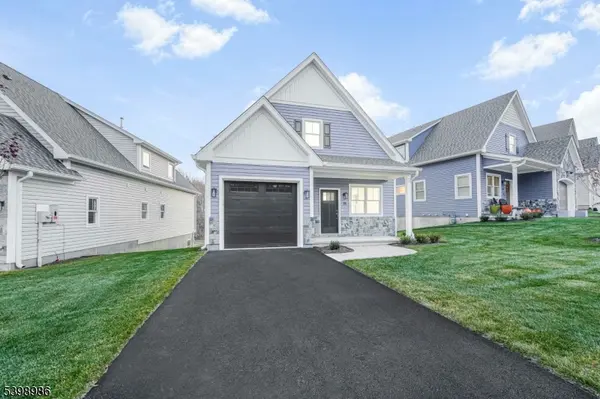6 Birdie Ln, Boonton Town, NJ 07005