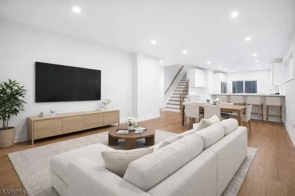 6 Birdie Ln, Boonton Town, NJ 07005