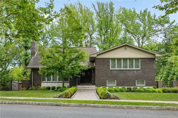 14 Merrick AVE, Staten  Island, NY 10301