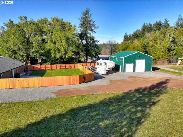 95779 SAUNDERS CREEK RD, Gold Beach, OR 97444