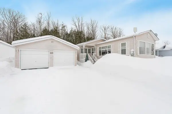 1407 Fox RD, Severn, ON L3V 0V4