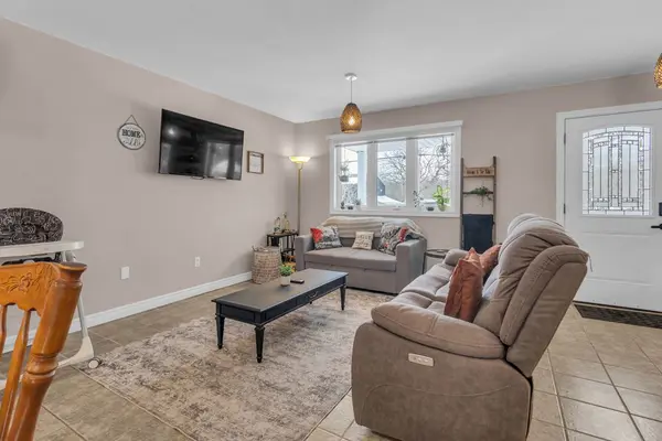 Bayham, ON N0J 1T0,37 Chatham ST