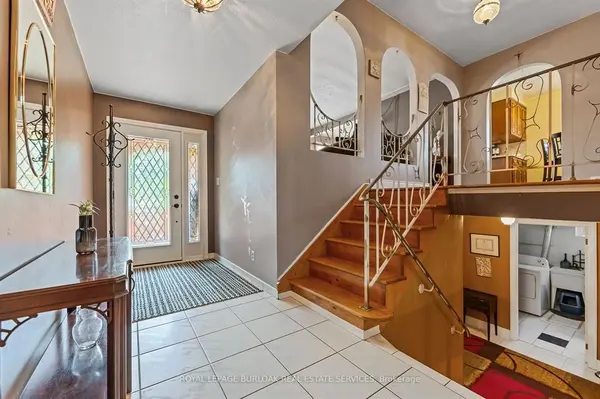 299 EASTDALE BLVD, Hamilton, ON L8E 3W9