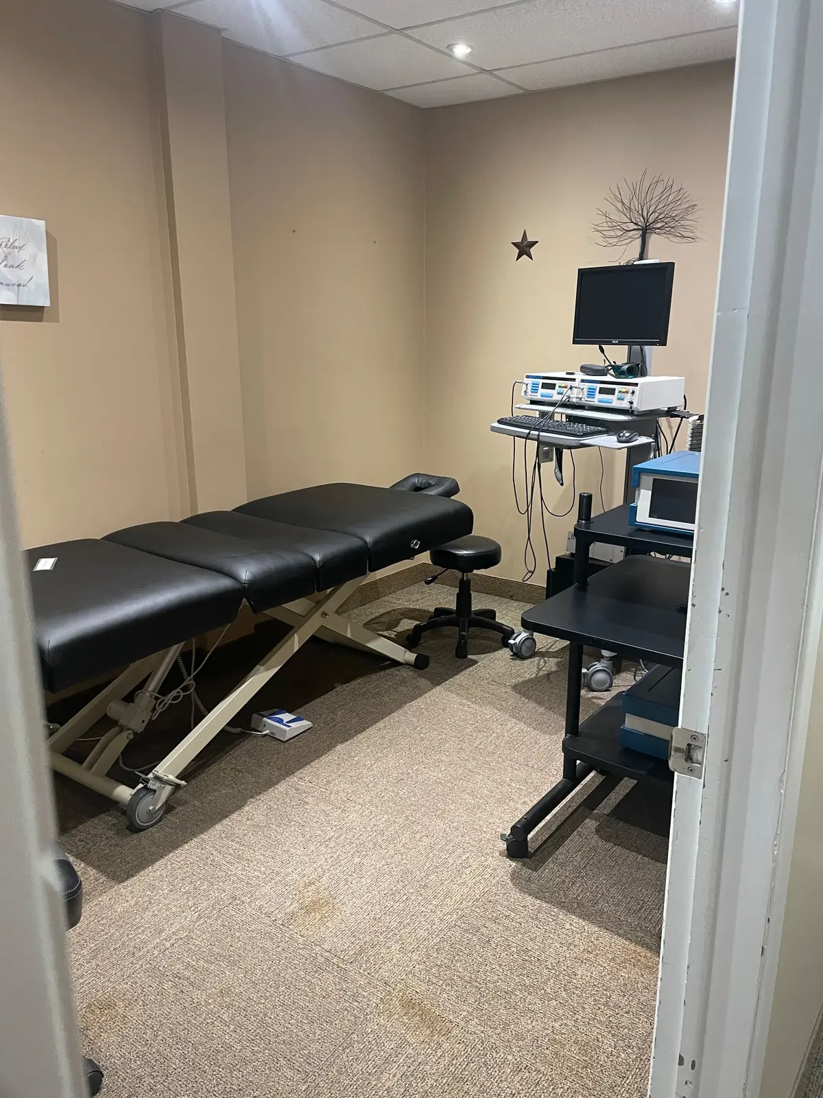 676 Monarch AVE #8, Ajax, ON L1S 4S2