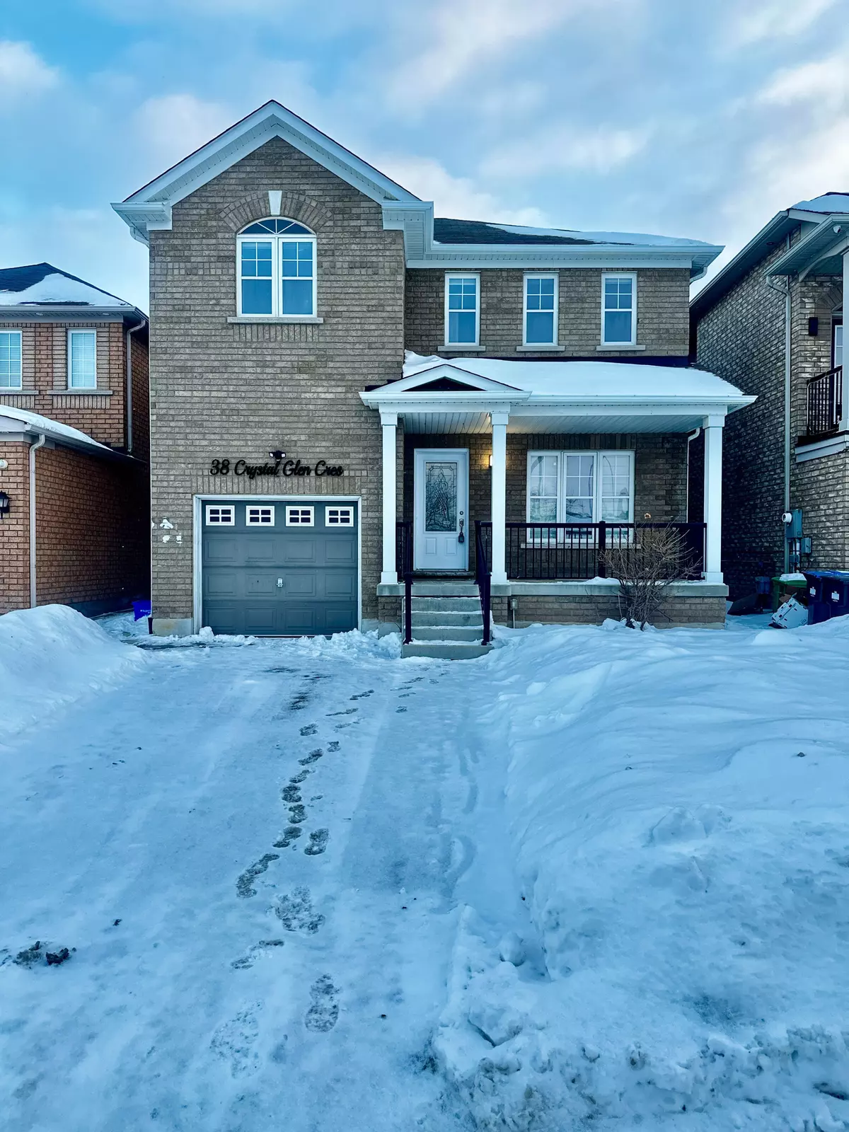 Brampton, ON L6X 0K2,38 Crystal Glen CRES