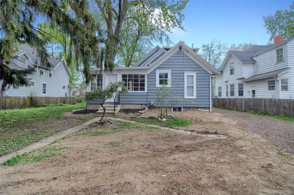 127 BATES ST, Jackson, MI 49202