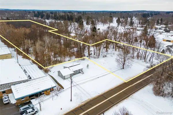 433 E South ST, Summit Township, MI 49203