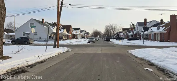 7410 Barrie ST, Dearborn, MI 48126