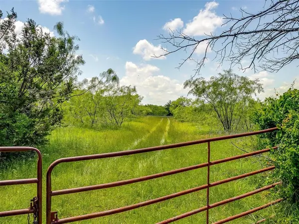 10849 County Road 1117, Cleburne, TX 76033