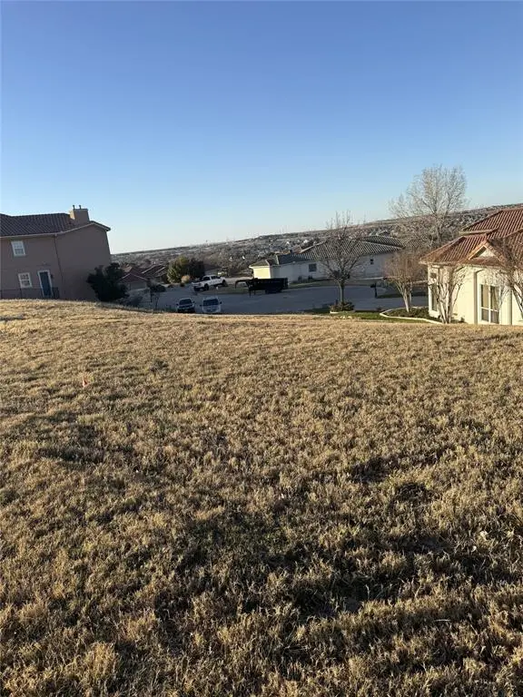 7705 Lakeview Circle, Fort Worth, TX 76179