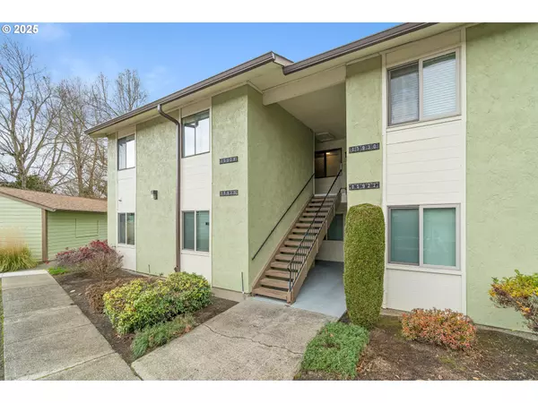 15928 NE FREMONT ST, Portland, OR 97230