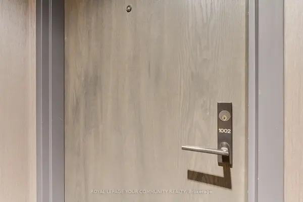 426 University AVE #1002, Toronto C01, ON M5G 1S9