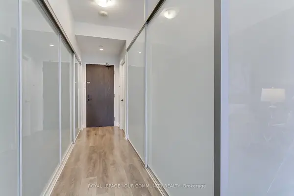 426 University AVE #1002, Toronto C01, ON M5G 1S9