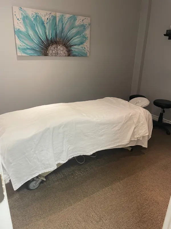 676 Monarch AVE #8, Ajax, ON L1S 4S2