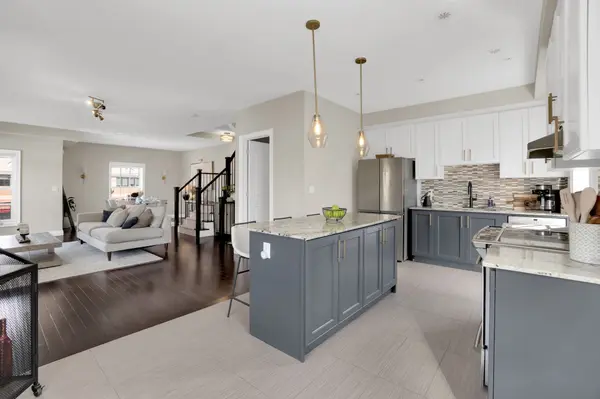 10060 Keele ST #8, Vaughan, ON L6A 4V6