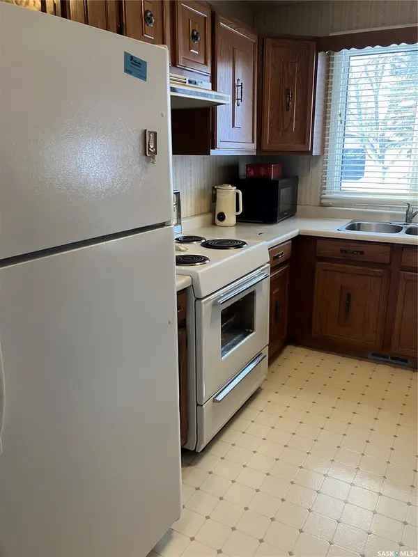 402 3rd STREET NW, Ituna, SK S0A 1N0