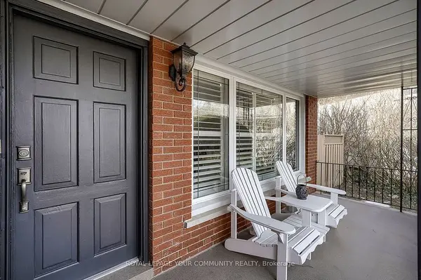 18 Terryellen CRES, Toronto W08, ON M9C 1H7