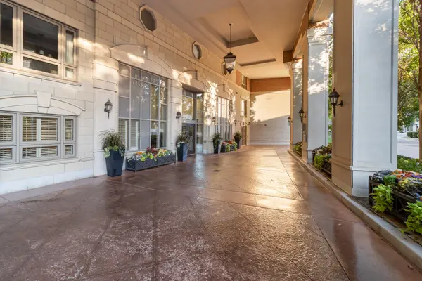 111 Forsythe ST #1003, Oakville, ON L6K 3J9