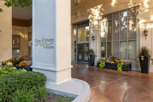 111 Forsythe ST #1003, Oakville, ON L6K 3J9