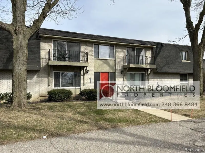 19810 W 12 MILE RD #14, Southfield, MI 48076