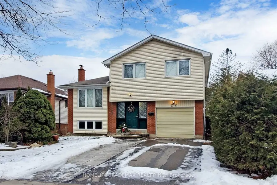 22 Renfield CRES, Whitby, ON L1P 1B4