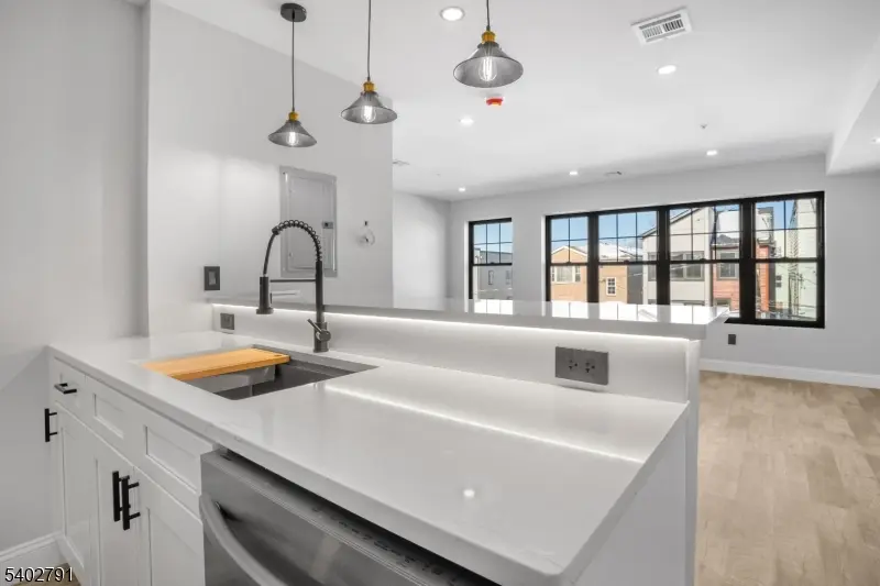 479 15Th Ave Unit 2 #2, Newark City, NJ 07103