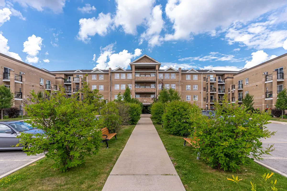 481 Rupert AVE #226, Whitchurch-stouffville, ON L4A 1Y7