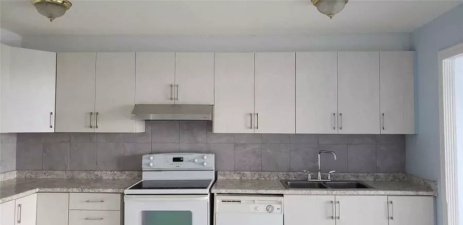 Toronto W10, ON M9V 4M1,40 Panorama CT #1407