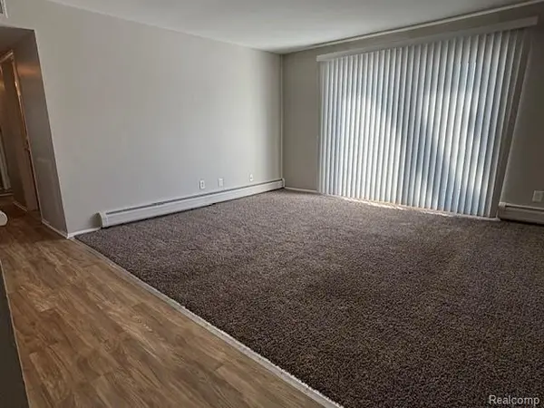 19810 W 12 MILE RD #14, Southfield, MI 48076